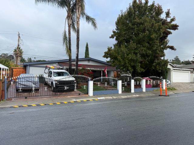 10170 Meadow Ln - Photo 1