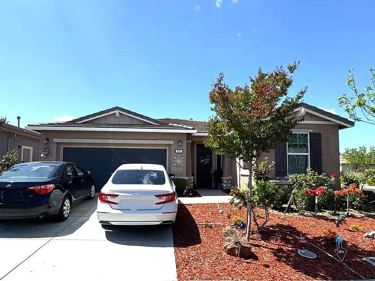 101 David Lamoree Way - Photo 1