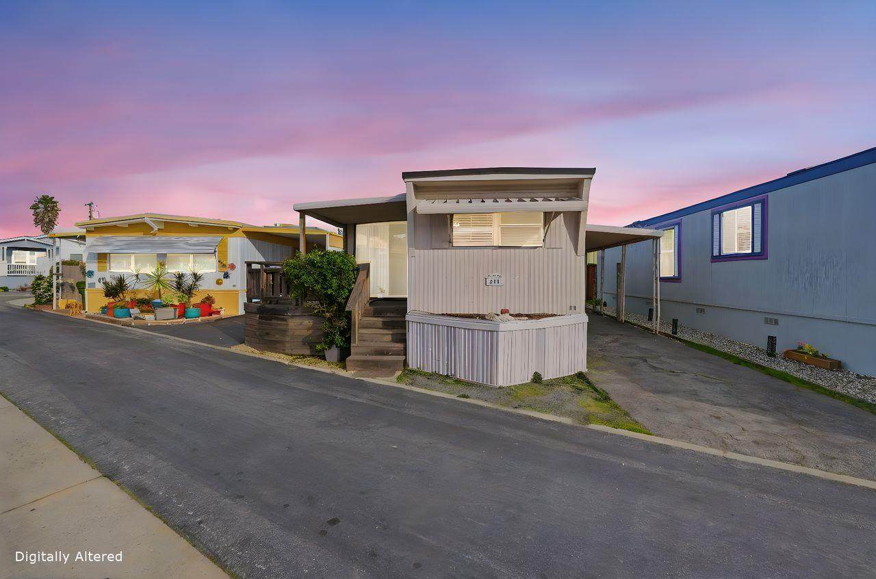 1555 Merrill St 61 - Photo 1