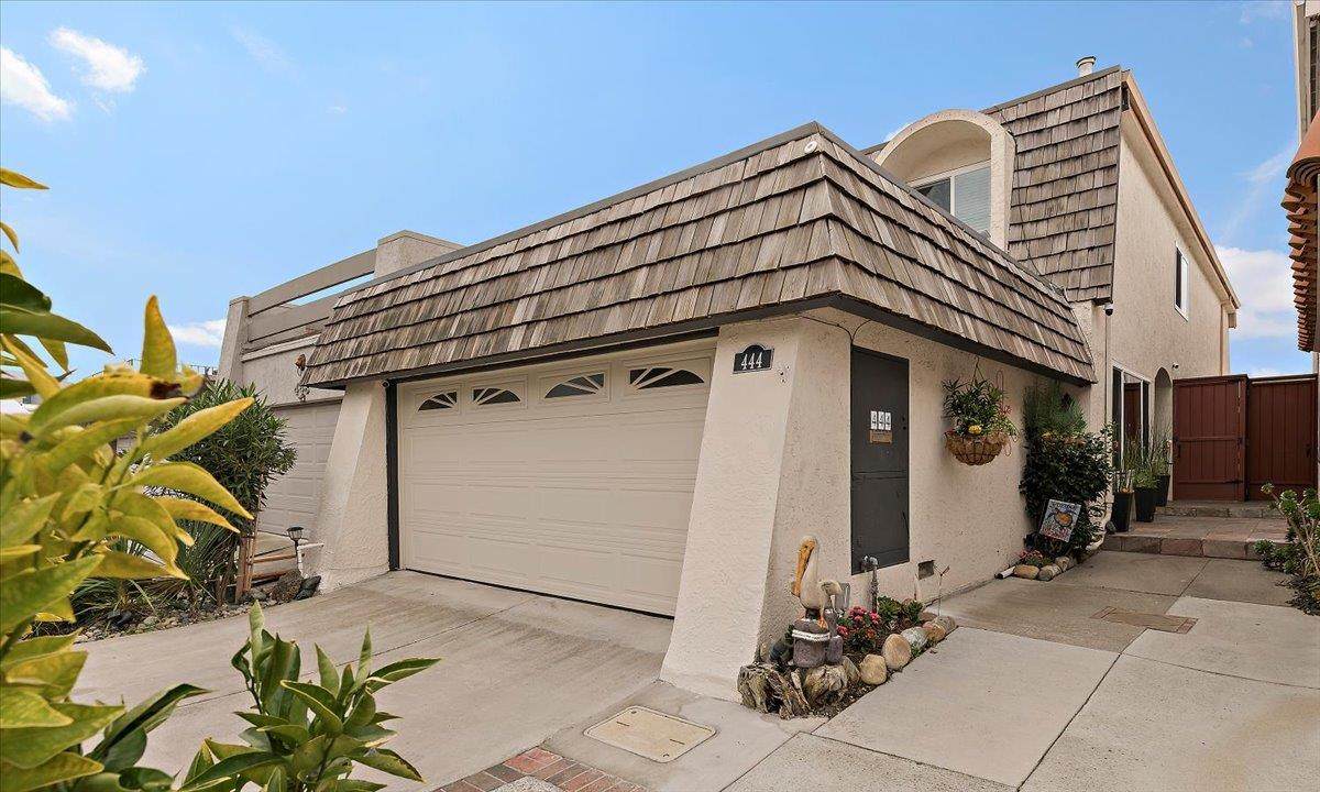 444 Fathom Dr - Photo 1