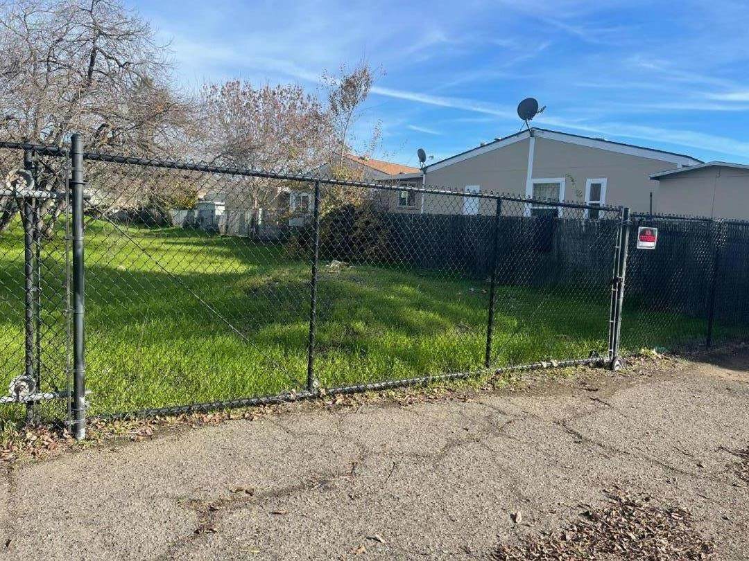 28538 Huntwood Ave - Photo 1