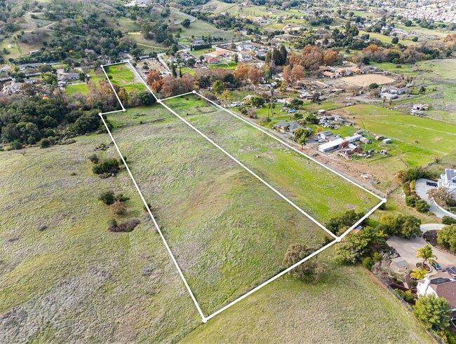 20300 Almaden Rd - Photo 1