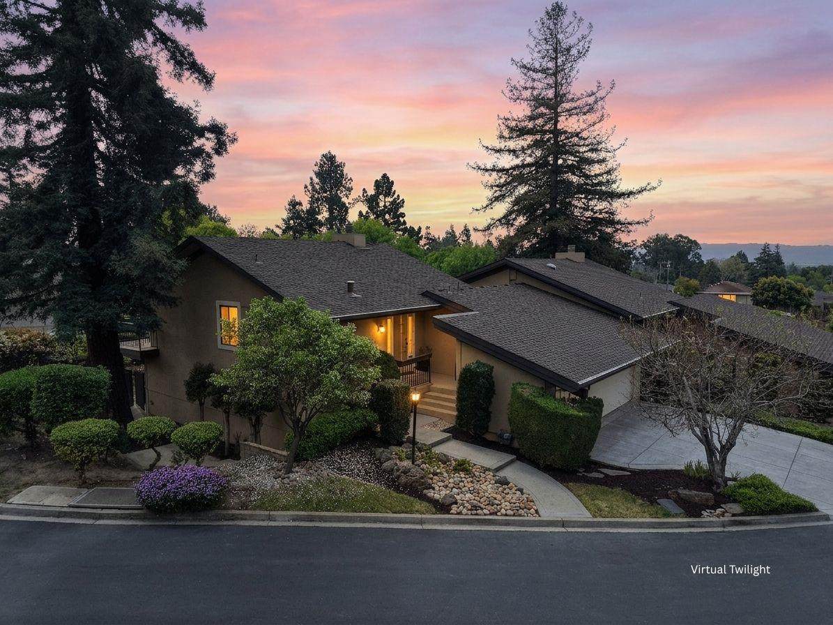 496 Golfview Dr - Photo 1