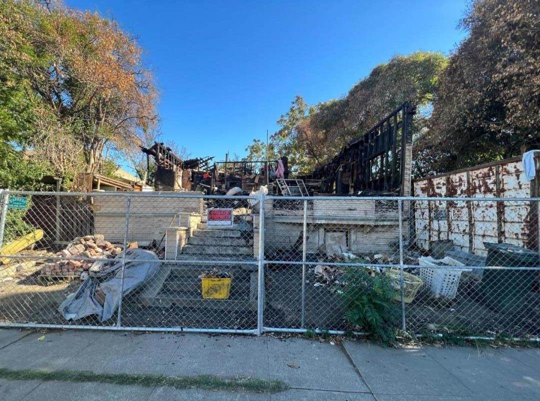 470 Saint James St - Photo 1