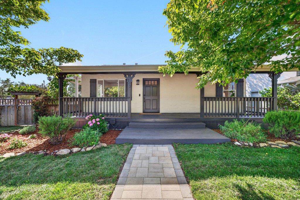 203 San Juan Ave - Photo 1