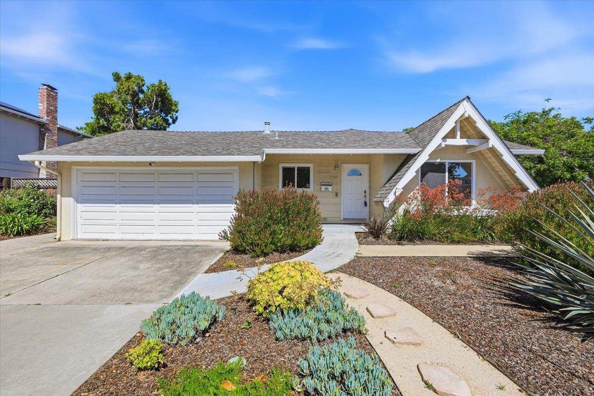 2992 Vivian Ln - Photo 1