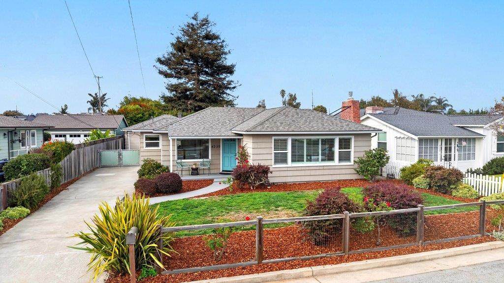 4235 Bain Ave - Photo 1