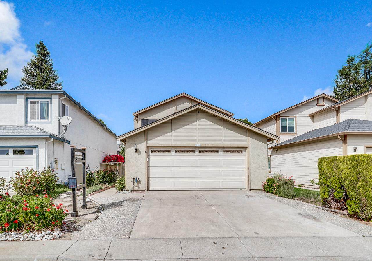 791 Ridgeview Ter - Photo 1