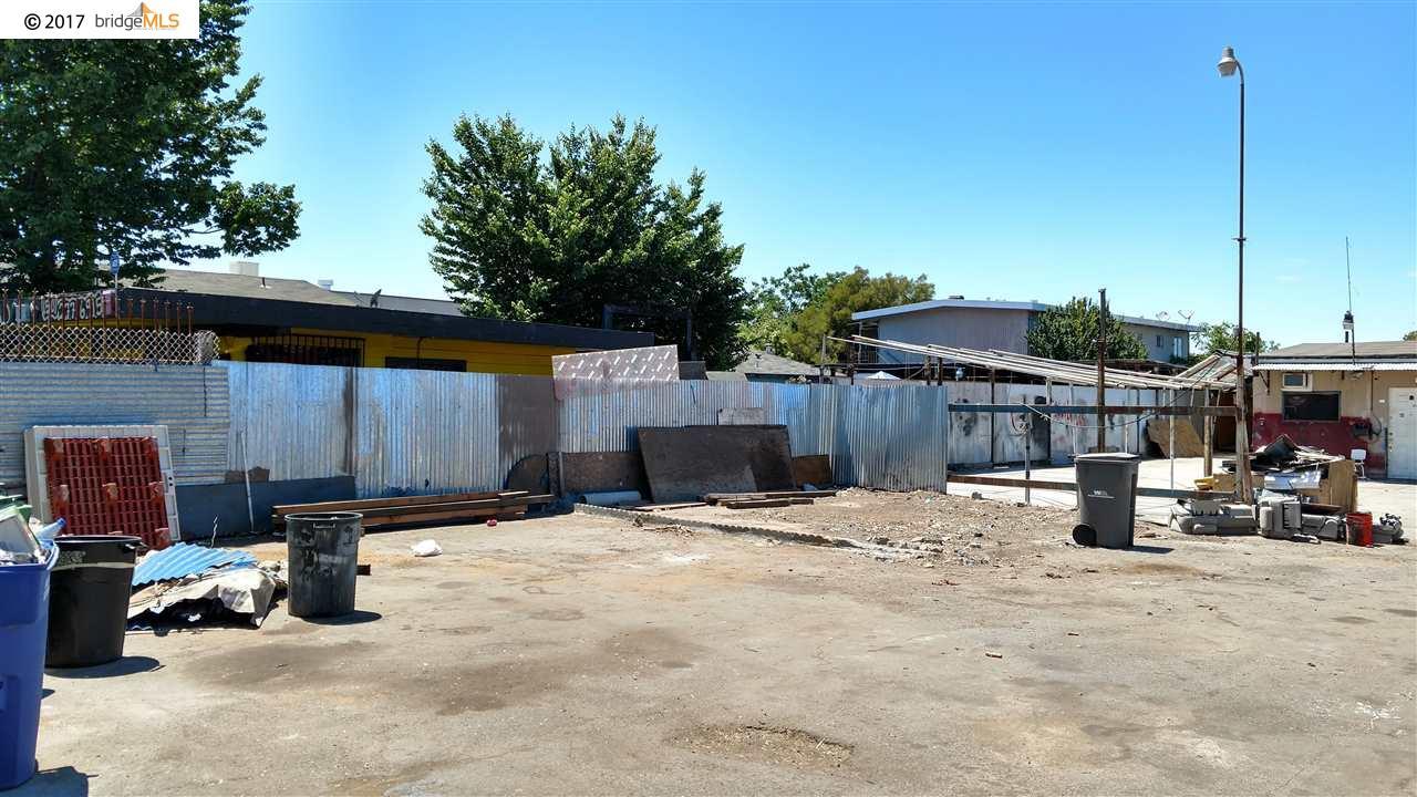 721 98th Ave - Photo 1