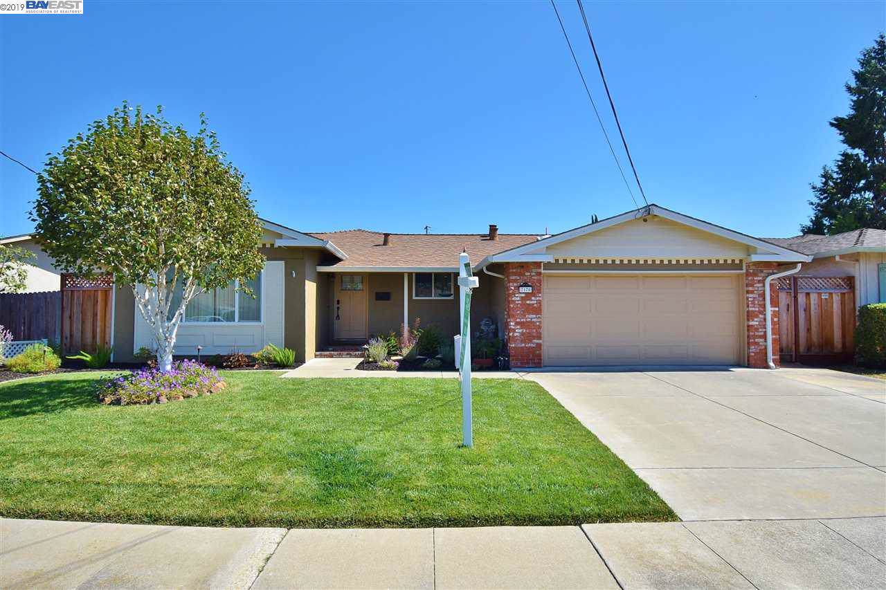 7170 Prince Dr - Photo 1