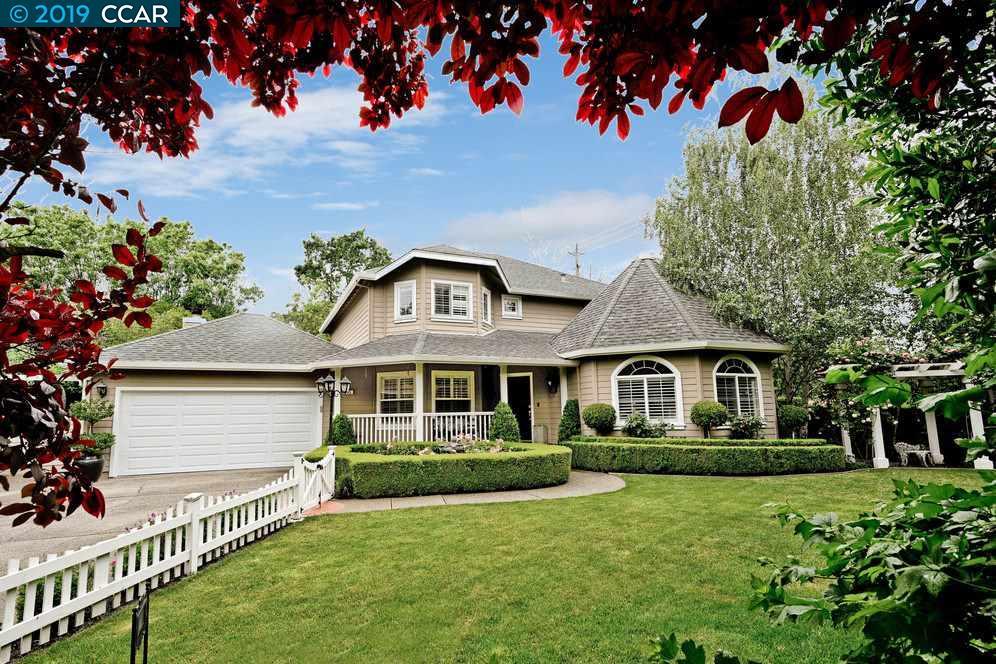 55 Serena Ln - Photo 1