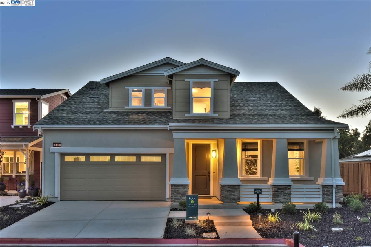 845 Walsh Street - Photo 1