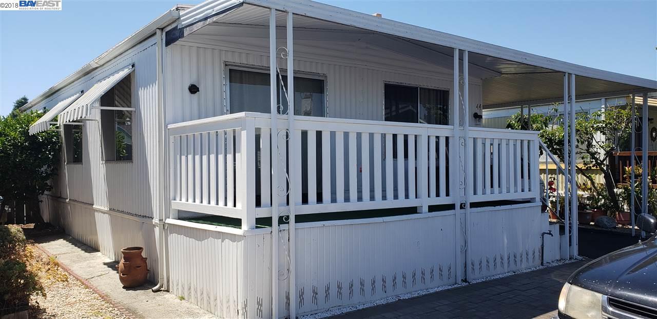 1099 38th Ave - Photo 1