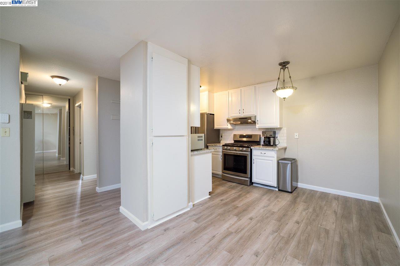 38455 Bronson St - Photo 1