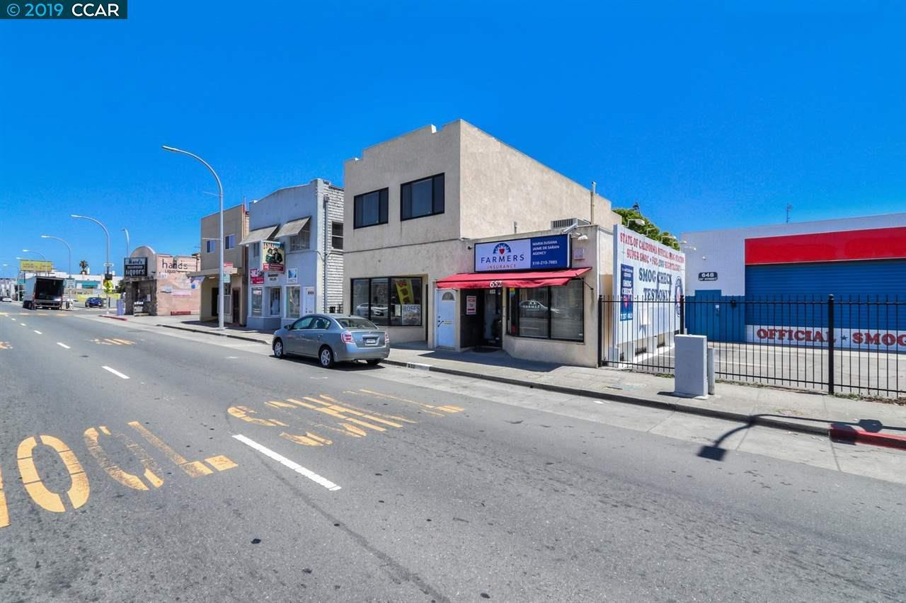 656 23rd St - Photo 1