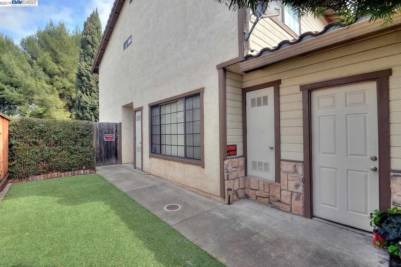 37358 Hill St - Photo 1