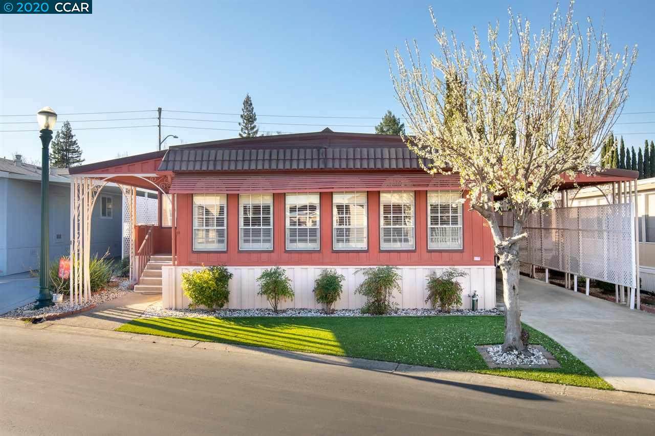 3263 Vineyard Avenue - Photo 1