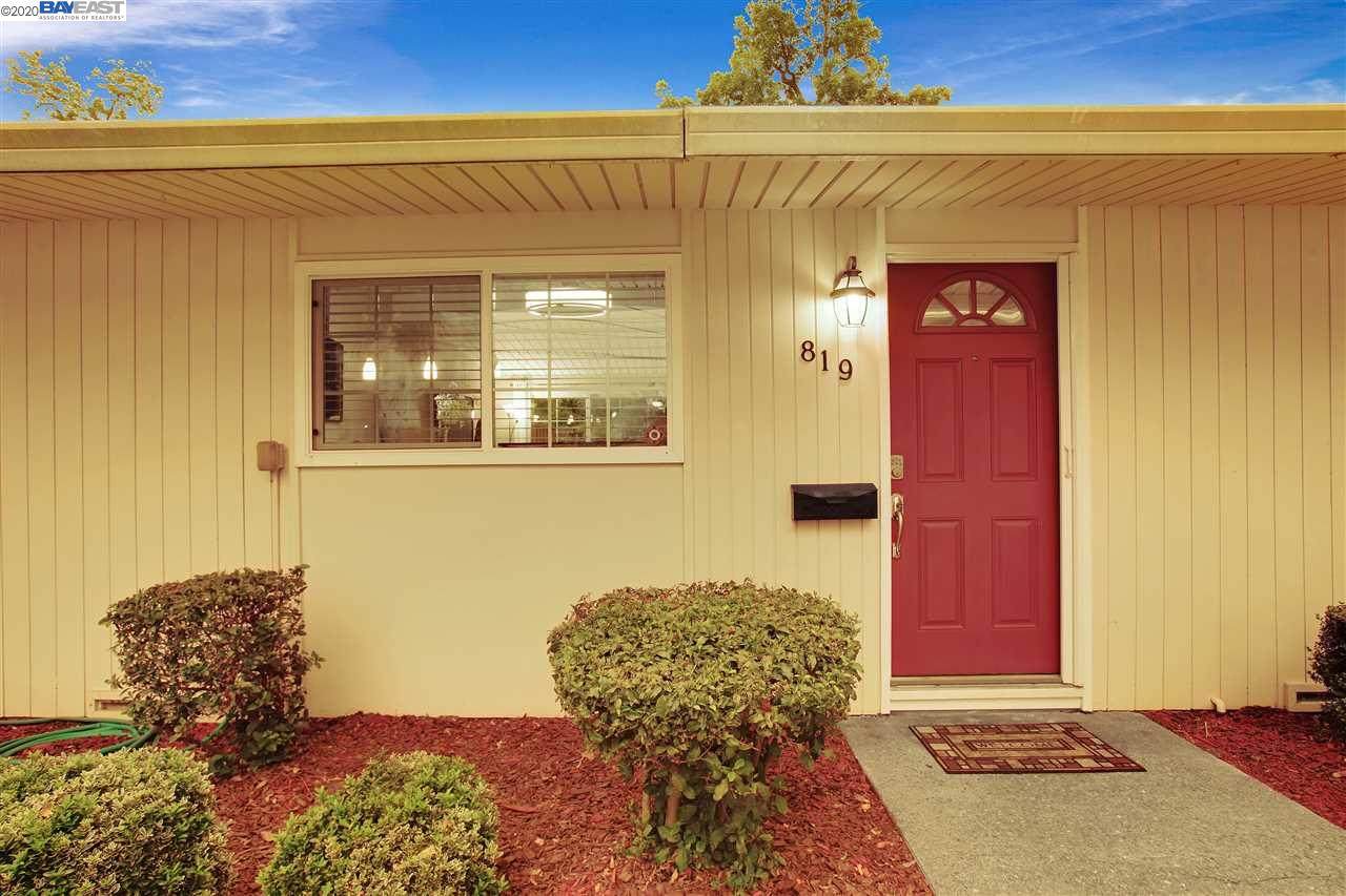 819 Division Street - Photo 1