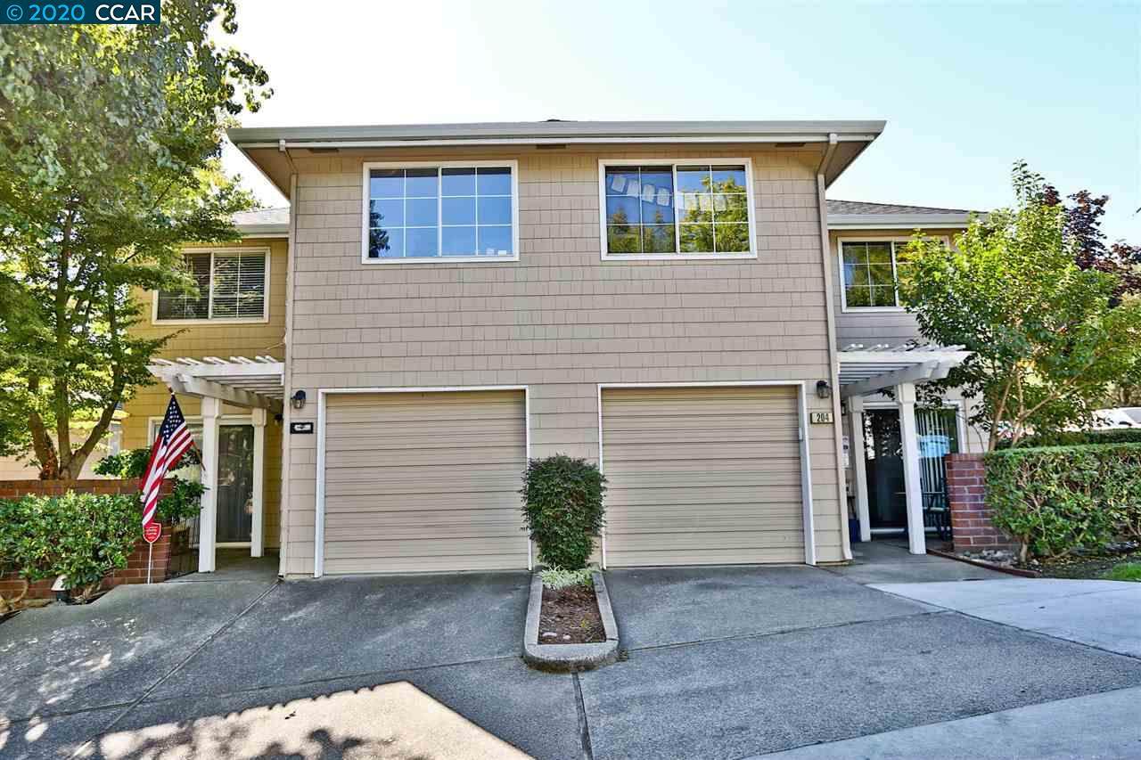 204 Pebblecreek Ct - Photo 1