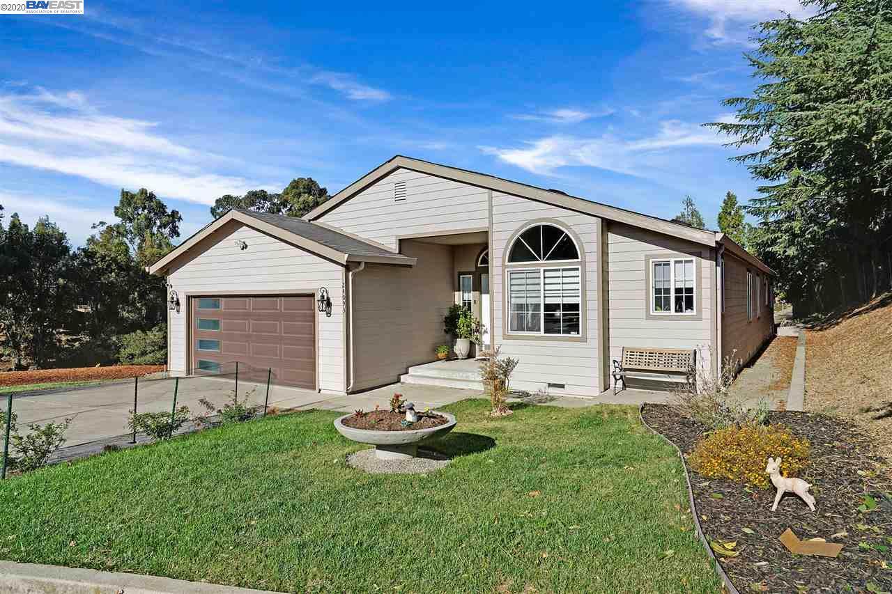 24093 Madeiros Ave. - Photo 1