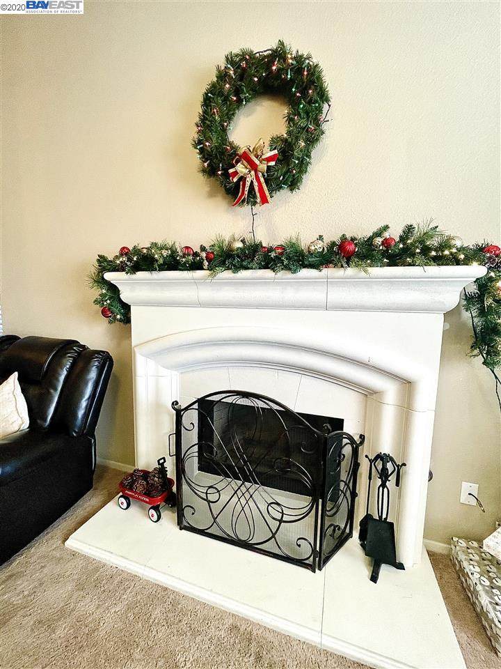 1429 Sandy Ct - Photo 1