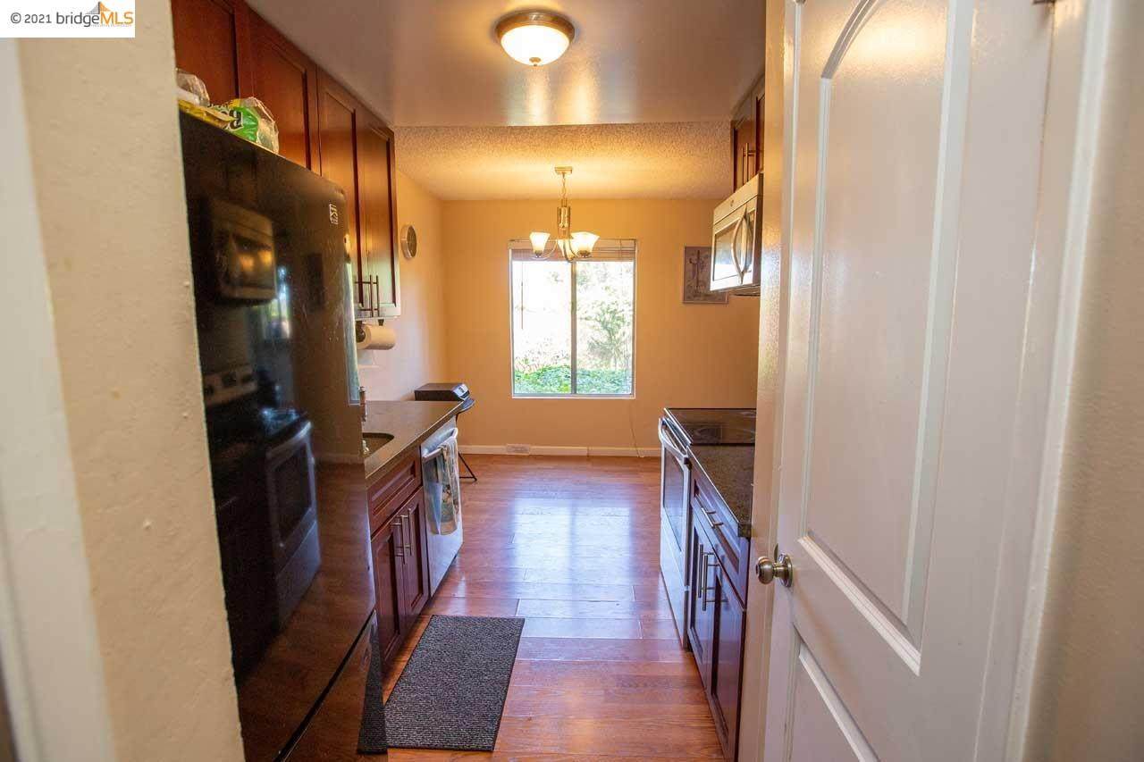 5300 Ridgeview Cir 3 - Photo 1