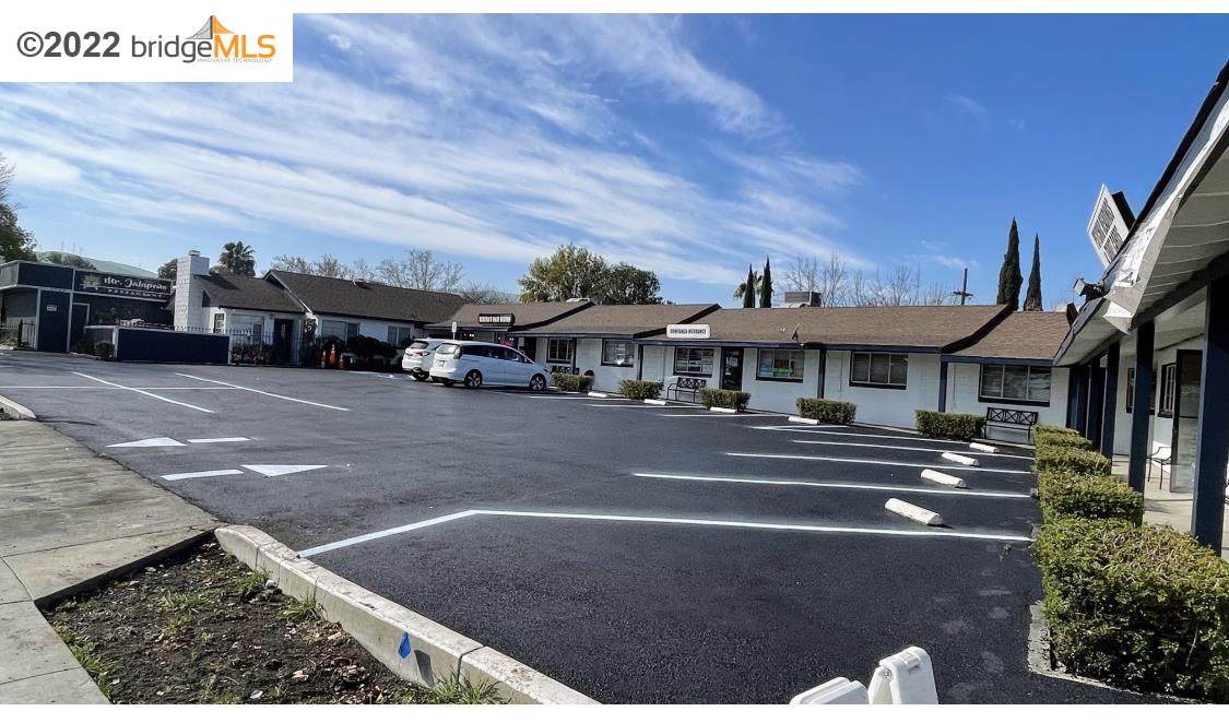 3774 Railroad Ave - Photo 1