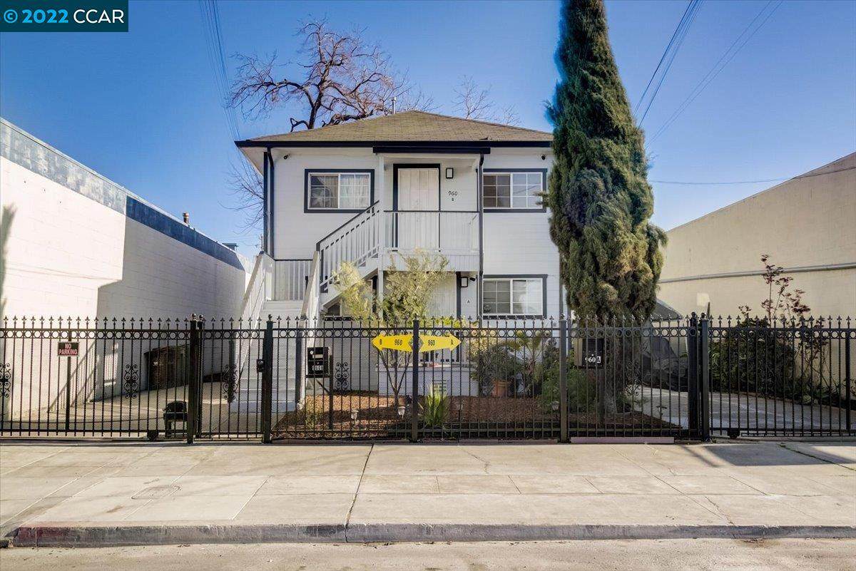 960 86Th Ave - Photo 1