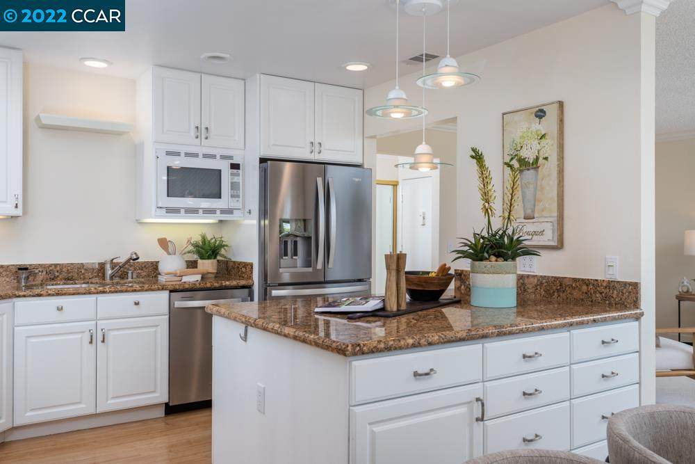 2865 Ptarmigan Dr 3 - Photo 1