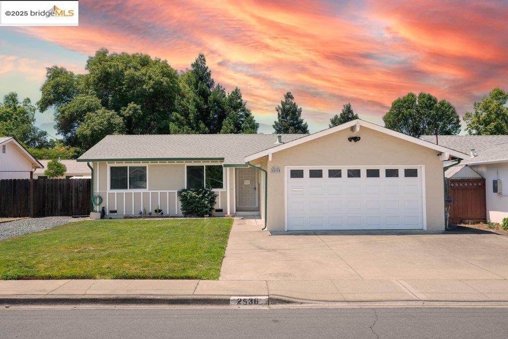 2536 Prestwick Ave - Photo 1