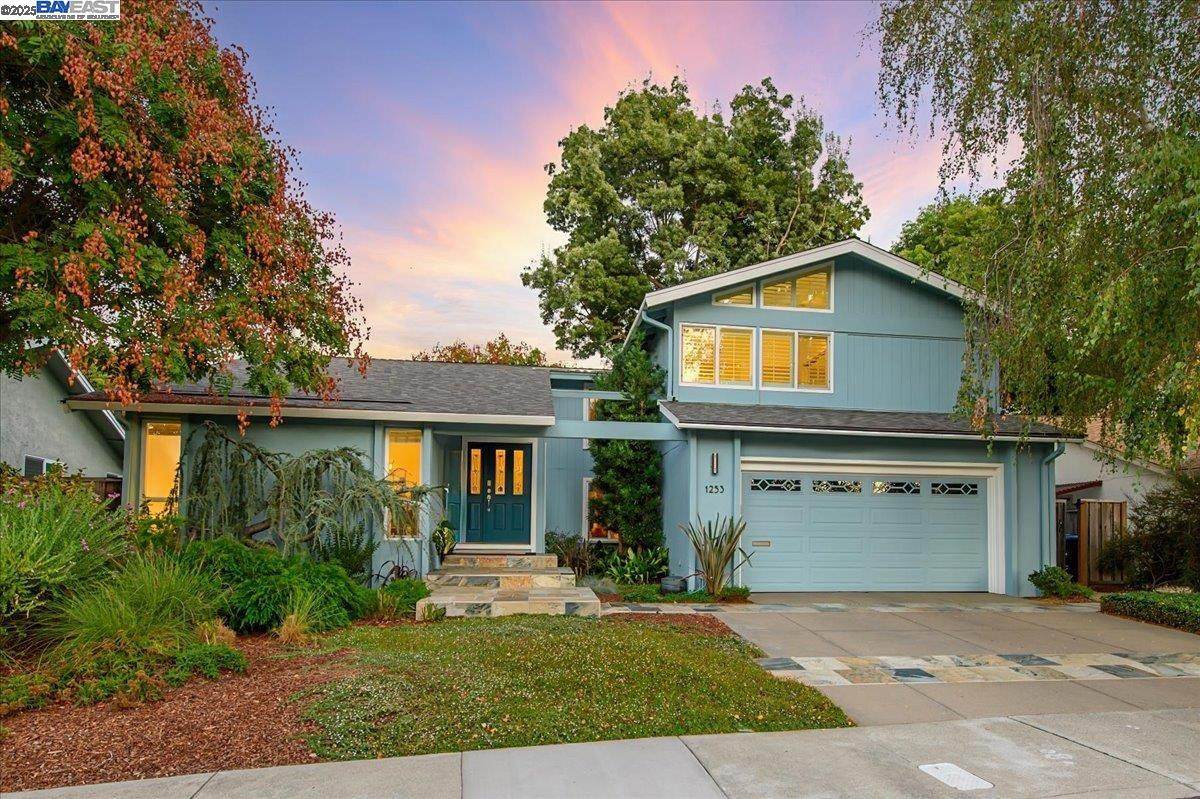 1253 Ridgewood Rd - Photo 1