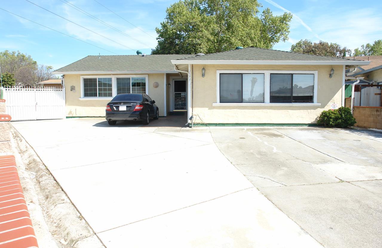 2577 Dumont Ct - Photo 1