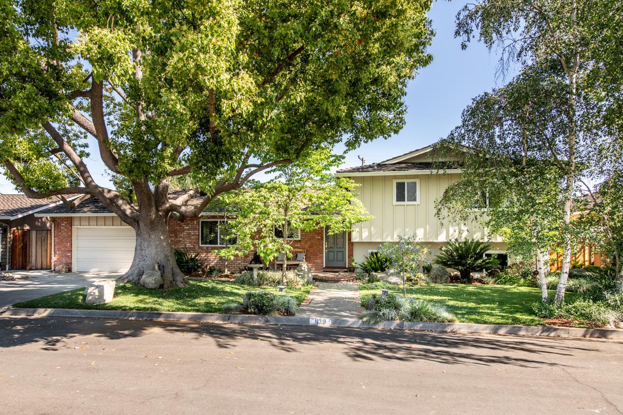1139 Arnott Way - Photo 1