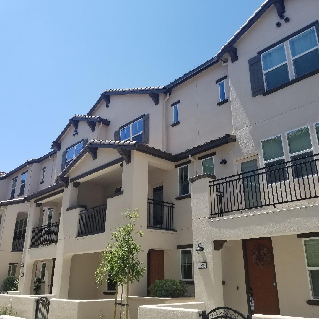 1584 Pratt Pl - Photo 1