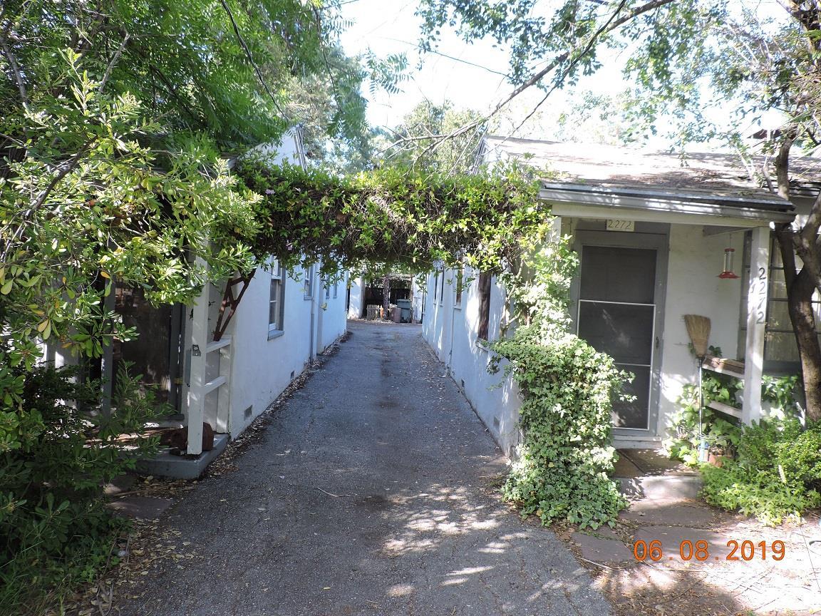 2272 Princeton St - Photo 1