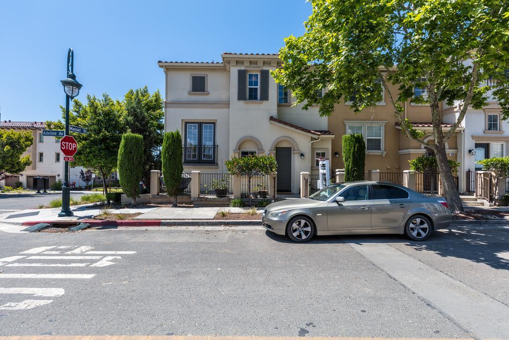 302 Adeline Ave - Photo 1