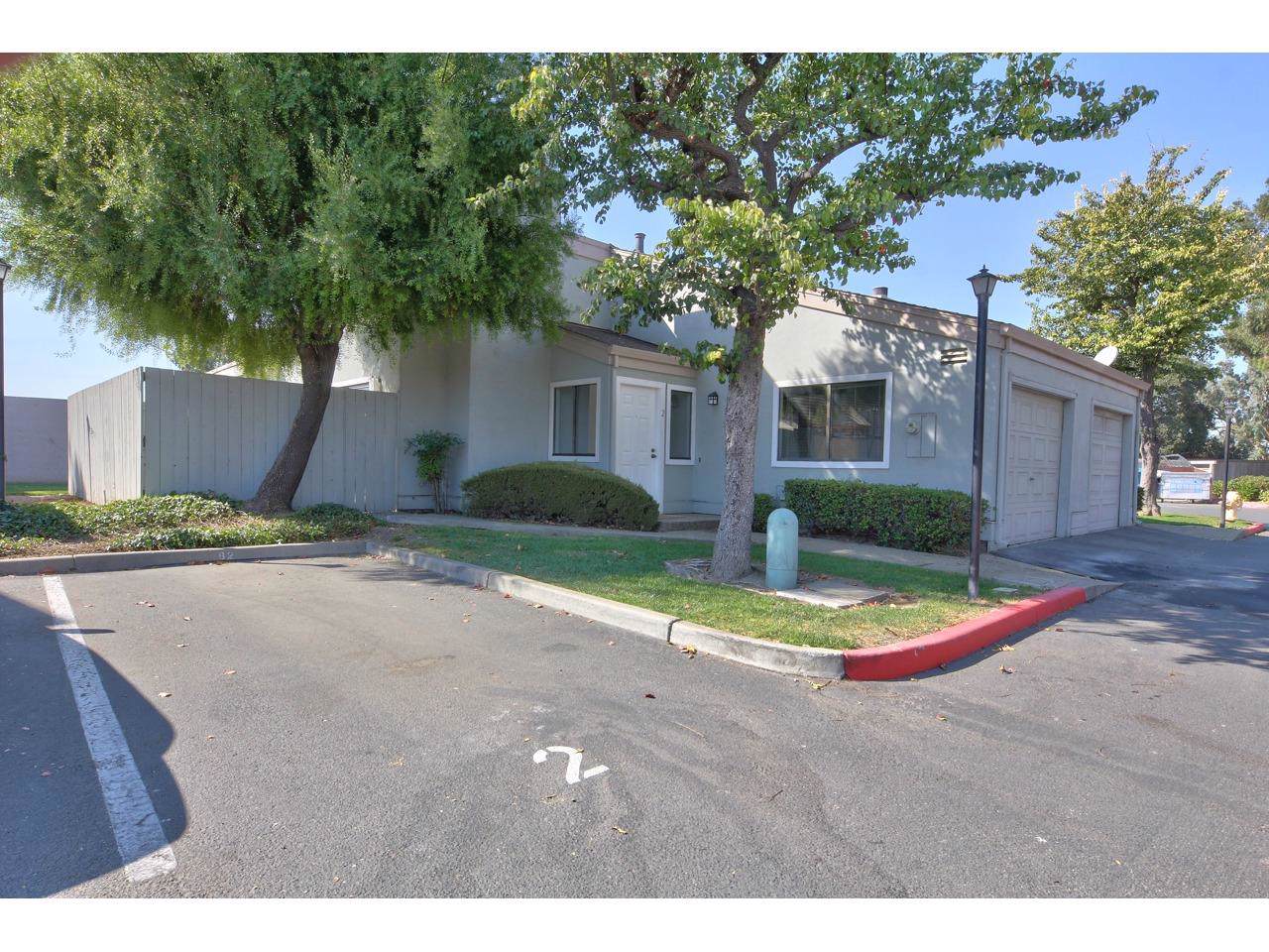 1021 Polk St 2 - Photo 1