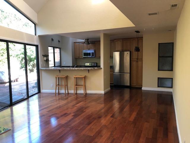 820 Jefferson Ct - Photo 1