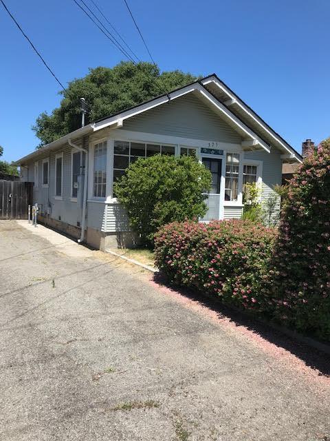 325 Park Way - Photo 1