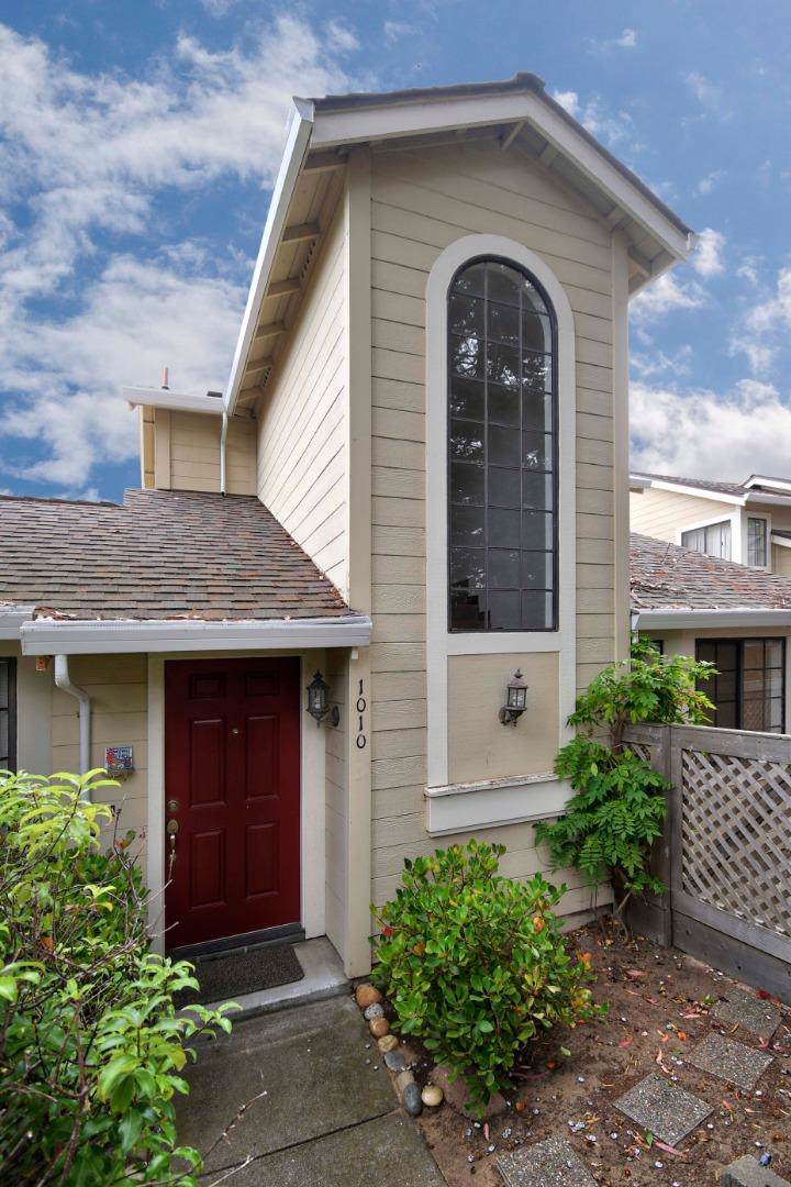 1010 Olympic Ln - Photo 1