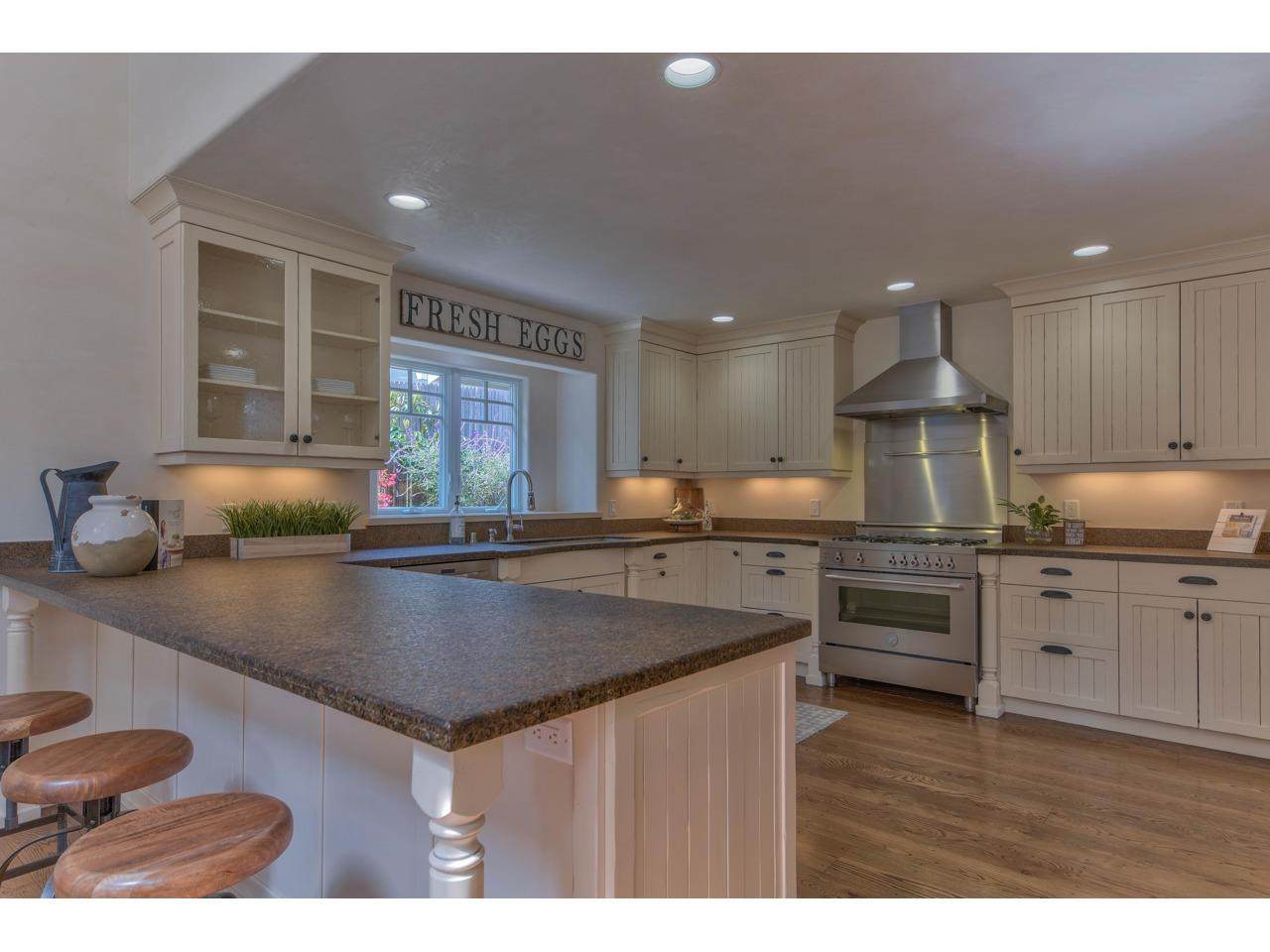 1 Wyndemere Way - Photo 1