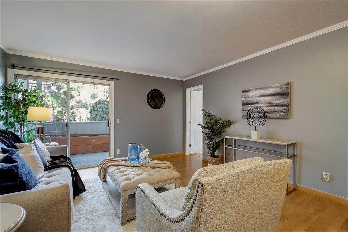 7110 Rainbow Dr 7 - Photo 1