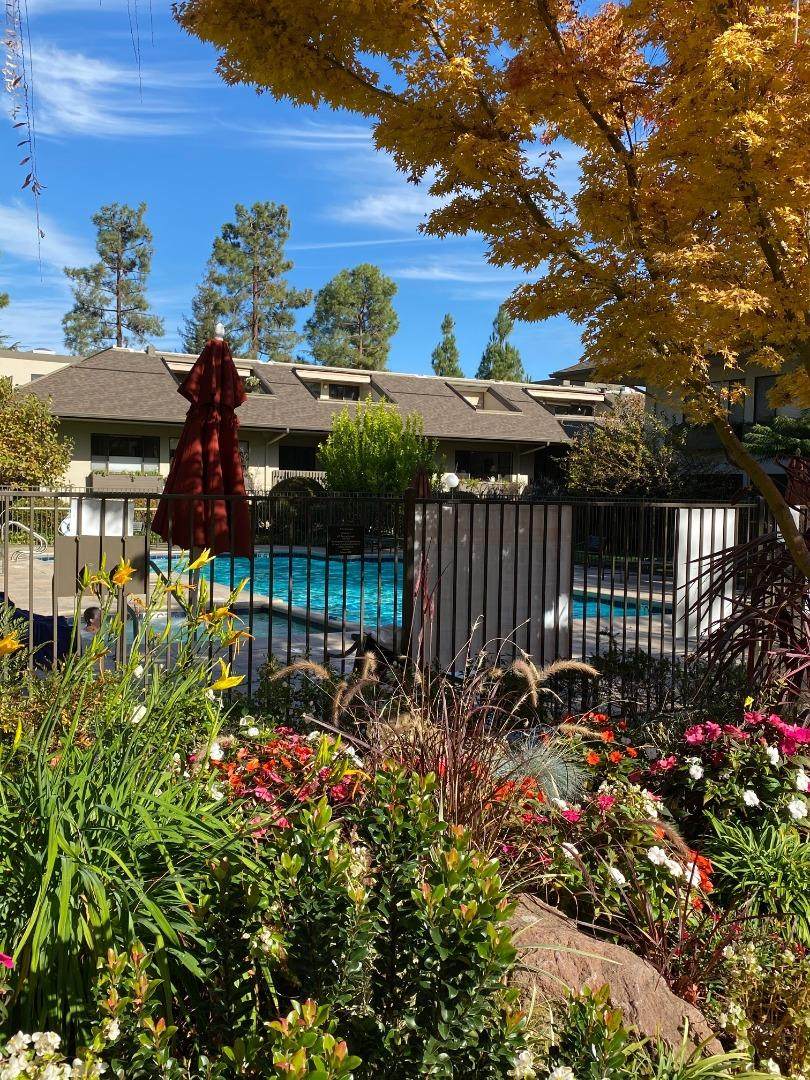 2140 Santa Cruz Ave D105 - Photo 1
