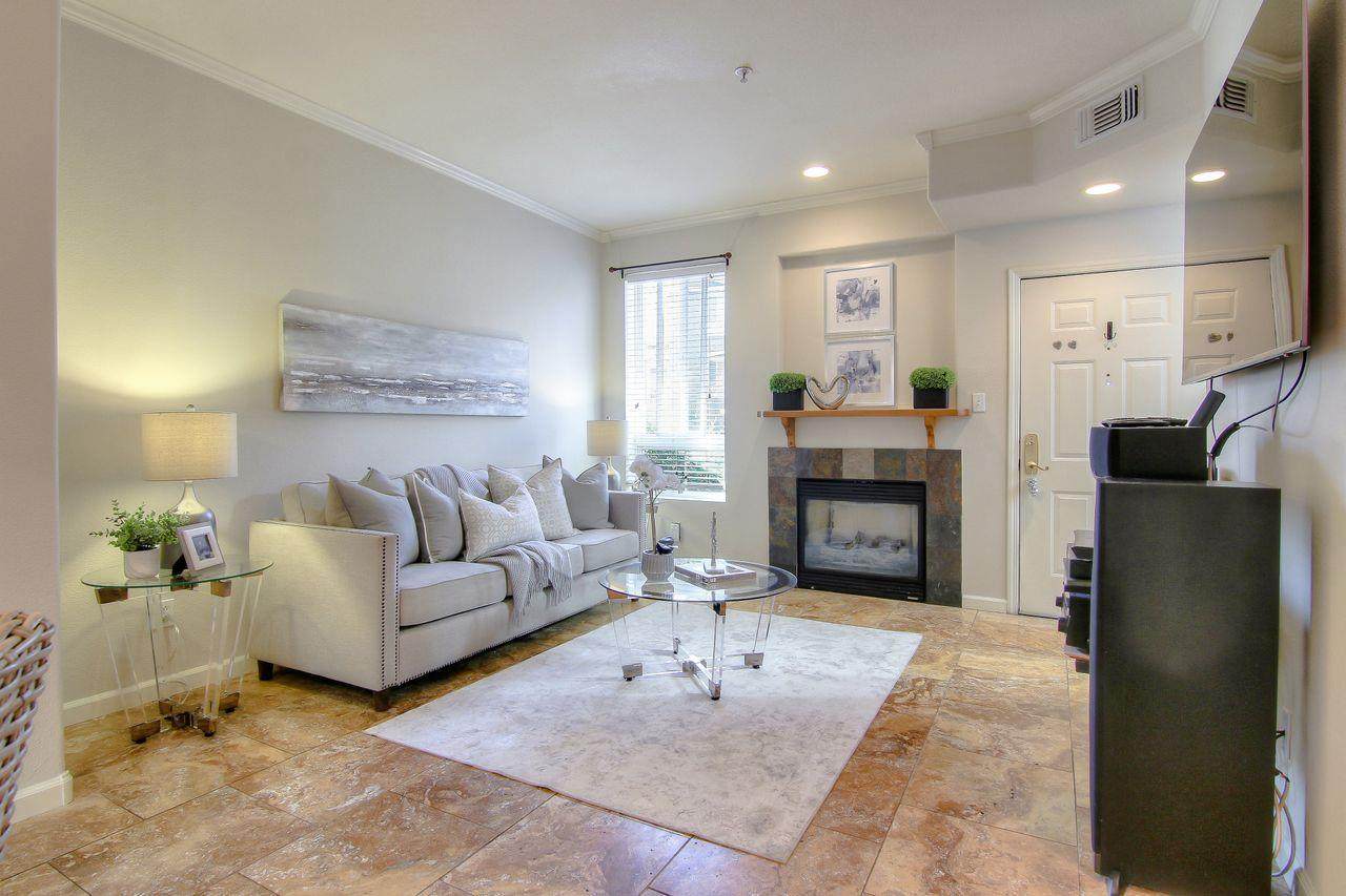 544 King George Ave - Photo 1