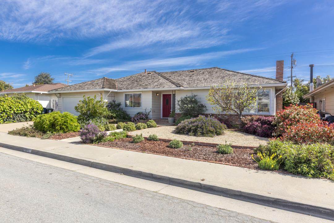 326 Rogers Ave - Photo 1
