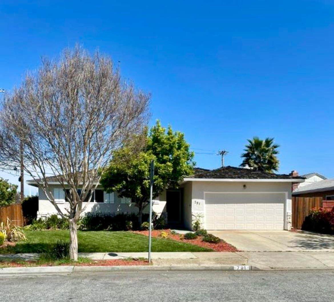 791 La Alondra Way - Photo 1