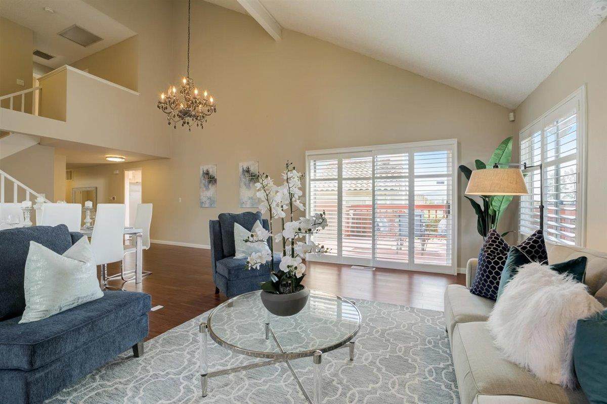 305 Otono Ct - Photo 1