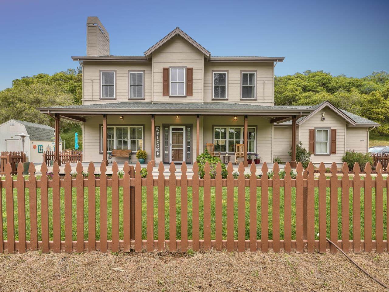 100 Paradise Rd - Photo 1