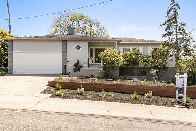 317 Greenfield Ave - Photo 1