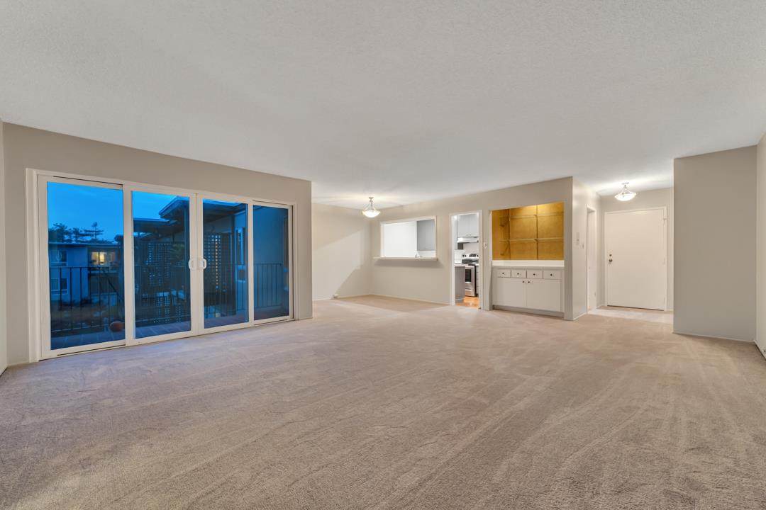 928 Peninsula Ave 410 - Photo 1